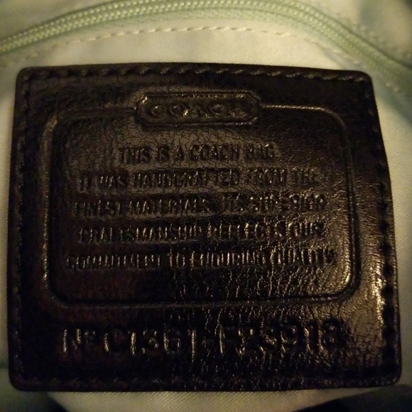 👜 Coach Black & Gray 🖤 - Picture 3 of 8